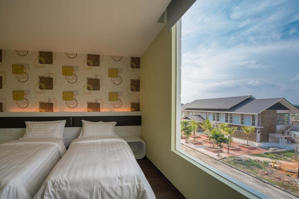 Riverfront Sentral Hotel Malacca Esterno foto